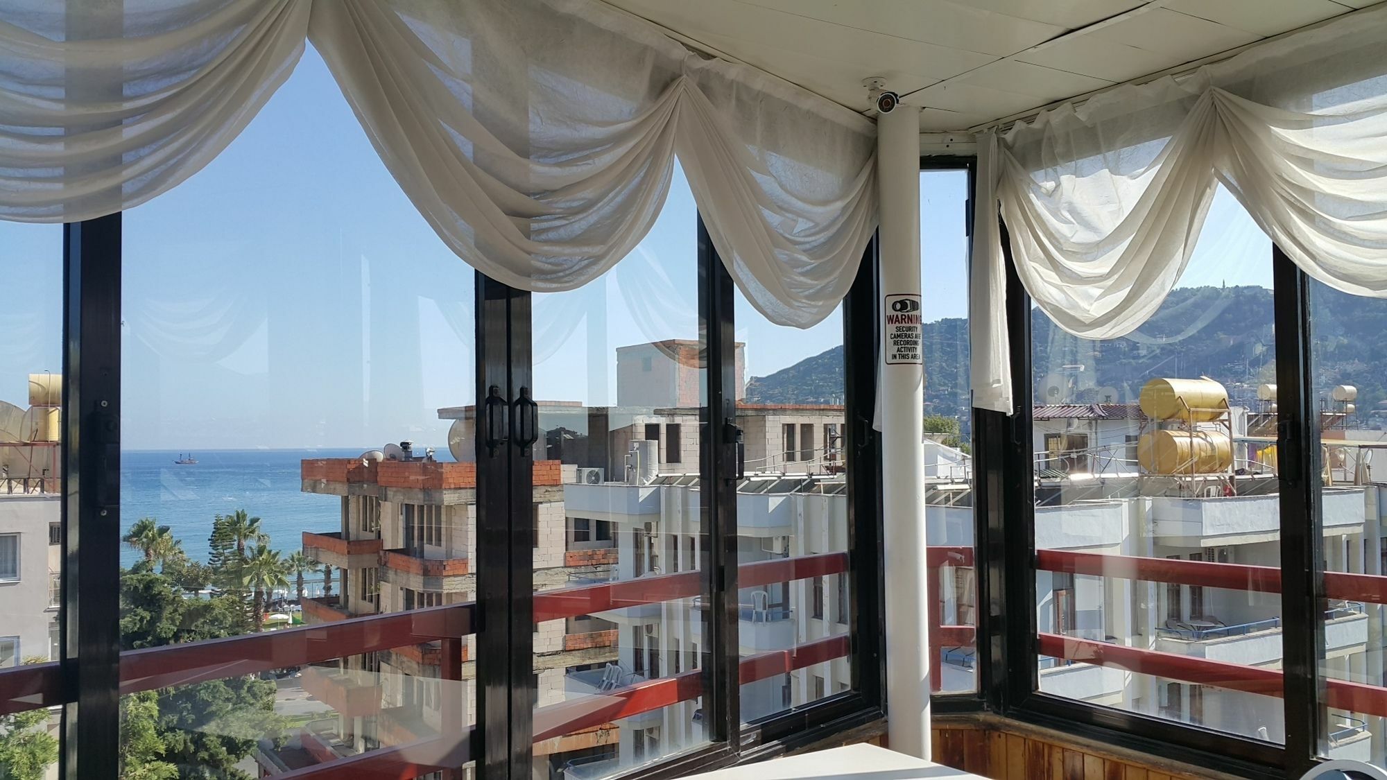 אלאניה Midi Hotel מראה חיצוני תמונה