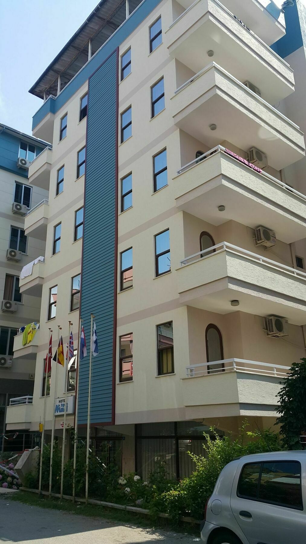 אלאניה Midi Hotel מראה חיצוני תמונה